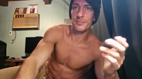 Snackyyyy online show from March 3, 1:45 am