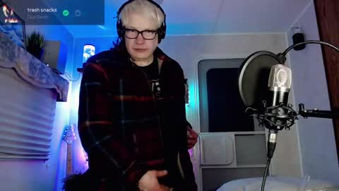 Viiscount  Snarfle Von Snarfenberg online show from March 1, 9:18 am