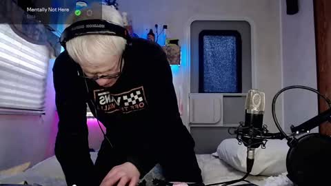 Viiscount  Snarfle Von Snarfenberg online show from March 4, 11:32 pm