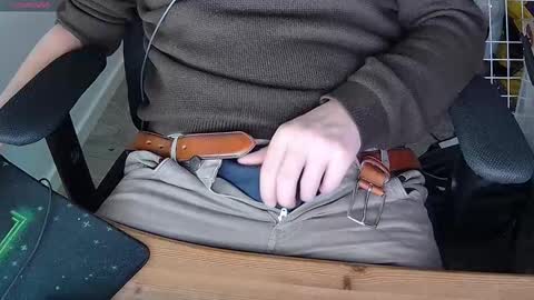 Sneakybill online show from December 14, 11:00 pm