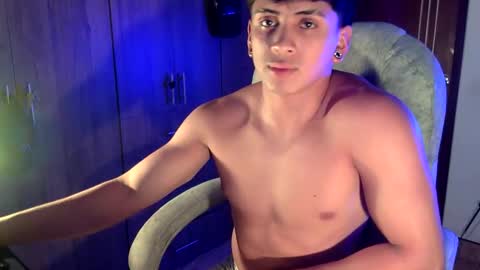 sney_pretty_hot online show from March 31, 2:12 am