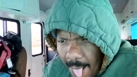 snorkelextradenair online show from December 1, 12:58 pm