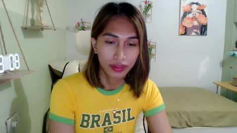 snow_2000 online show from December 12, 12:01 pm