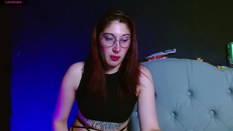 IG     OF red moonn online show from April 15, 5:33 am