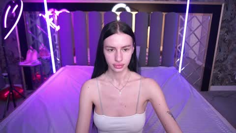 snow_whiteeex online show from April 11, 7:45 am