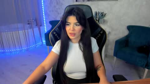 snowingwinter online show from October 4, 7:33 pm