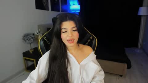 snowingwinter online show from November 20, 7:55 pm