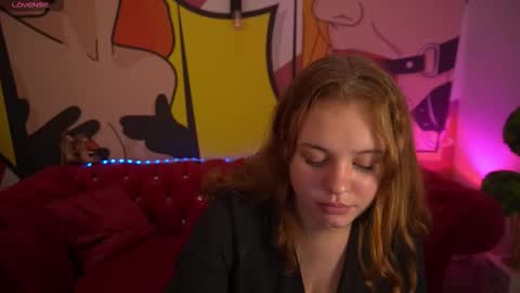 Snapshot of snowwhite_bella chatting on October 17, 3:16 pm snowwhite_bella online show from October 17, 3:16 pm
