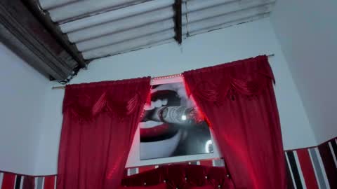 Snapshot of sobigcurvy44 chatting on March 6, 8:16 pm leidy online show from March 6, 8:16 pm