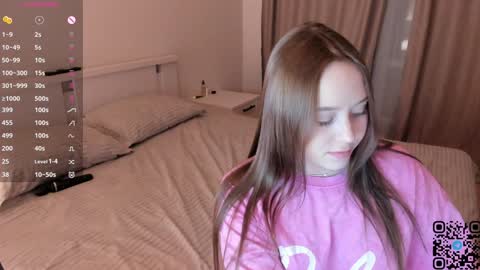Snapshot of sofaris chatting on February 6, 6:02 pm Sophy online show from February 6, 6:02 pm