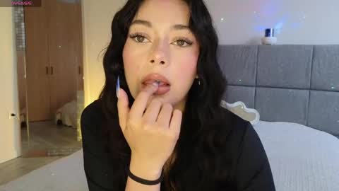 IG Soffimoon   I THANK YOU FOR LEAVING YOUR FOLLOW online show from April 13, 9:08 pm