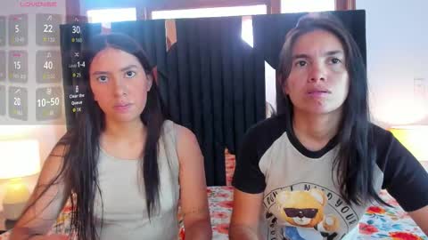 soffy and mia online show from November 20, 12:26 pm