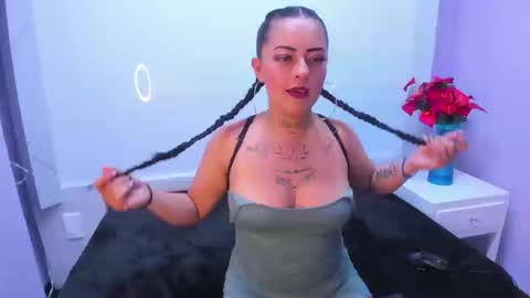 Snapshot of soffy_thopmson chatting on October 15, 8:42 pm Soffy online show from October 15, 8:42 pm