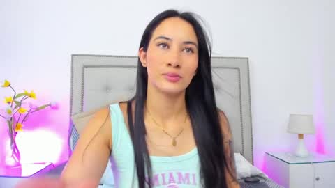 sofhyalove online show from May 18, 7:42 pm