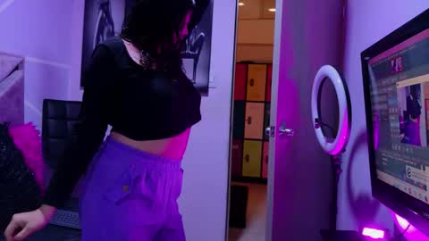 Sofi Noa online show from December 1, 11:30 am