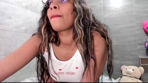 Snapshot of sofia86379 chatting on February 28, 9:55 pm sofia86379 online show from February 28, 9:55 pm