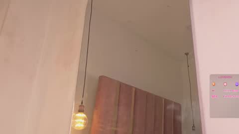 sofia_foxx1 online show from May 21, 12:44 pm