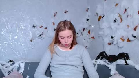 Sofia here online show from October 29, 12:34 am