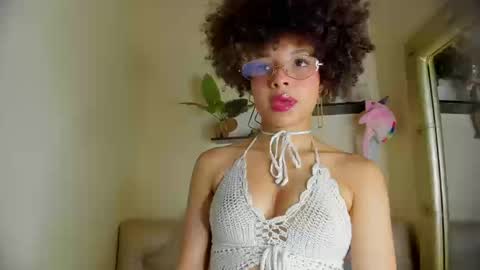 S O F I A  online show from March 18, 9:20 pm