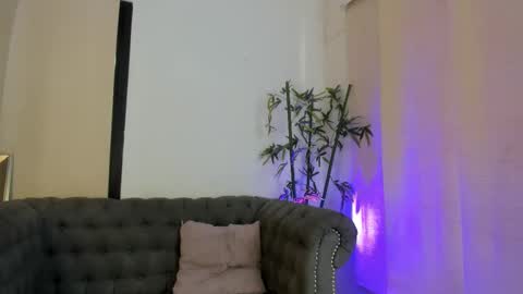 Sofi  online show from January 17, 7:12 pm