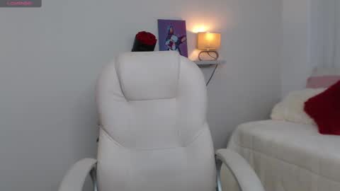 Sofi online show from September 18, 8:02 pm