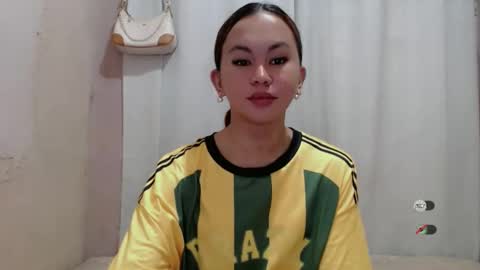 sofia_sweetheart18 online show from May 10, 12:06 am