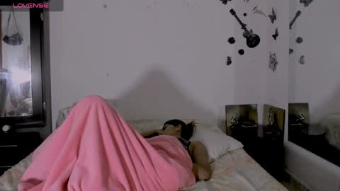 sofiacruz16 online show from December 7, 4:59 am