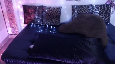 SOFIA NIX online show from February 28, 5:26 am