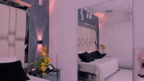  sofie  online show from October 28, 8:10 pm