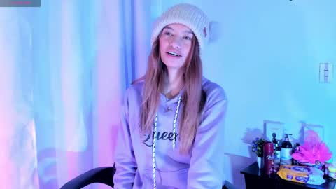 sofiia cute  online show from April 15, 5:44 am