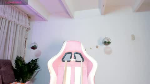 SofiLuxurya online show from April 6, 10:33 pm