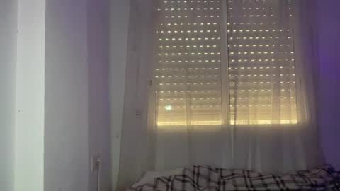 Ilisabet online show from April 3, 2:13 pm