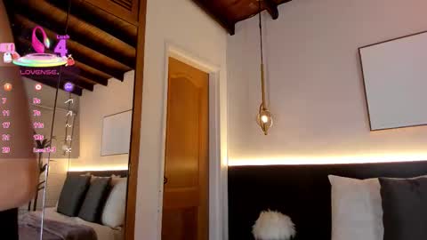 Sol Avelar online show from October 31, 3:51 am