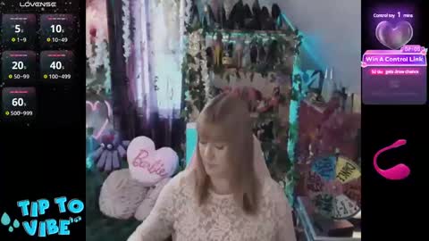 solesticia online show from February 17, 7:01 pm