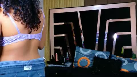 Sol Evans online show from January 7, 6:35 pm