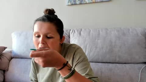 SomeonesDay online show from April 4, 1:18 pm