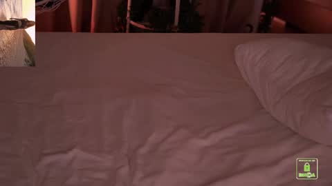 Snapshot of sonalegend_ chatting on October 21, 5:27 pm My name isSonya online show from October 21, 5:27 pm