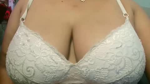 Snapshot of soni88888 chatting on February 27, 8:56 am soni88888 online show from February 27, 8:56 am