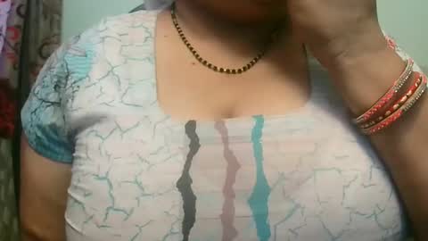 Snapshot of soni88888 chatting on February 9, 11:14 am soni88888 online show from February 9, 11:14 am