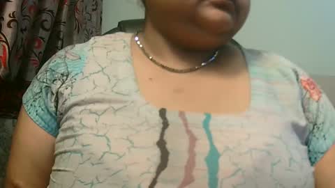 Snapshot of soni88888 chatting on March 1, 12:39 am soni88888 online show from March 1, 12:39 am