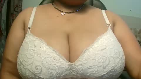 Snapshot of soni88888 chatting on February 26, 4:27 pm soni88888 online show from February 26, 4:27 pm