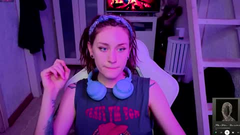 Snapshot of sonicsupergirl chatting on October 8, 7:09 pm Rie online show from October 8, 7:09 pm