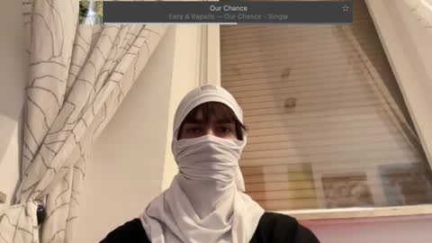 sonny_moore_ online show from December 22, 5:09 pm