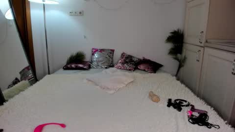 SONIA online show from October 5, 1:41 pm