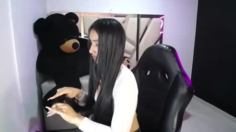 Sophi  online show from January 29, 8:25 pm