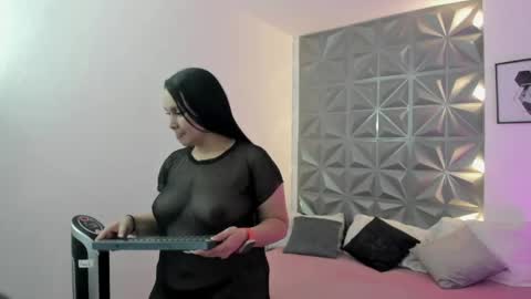 Sophia online show from April 13, 1:04 pm