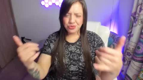 sophia_grants online show from January 9, 6:08 am