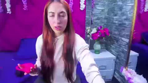 Snapshot of sophia_greey chatting on October 16, 5:45 pm sophia_greey online show from October 16, 5:45 pm