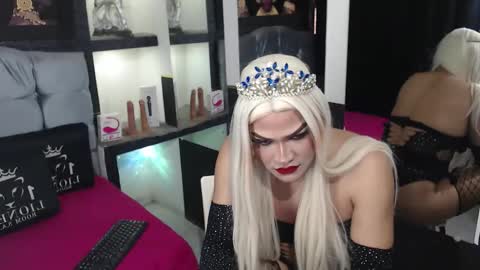 sophia_hott01 online show from November 29, 12:24 pm