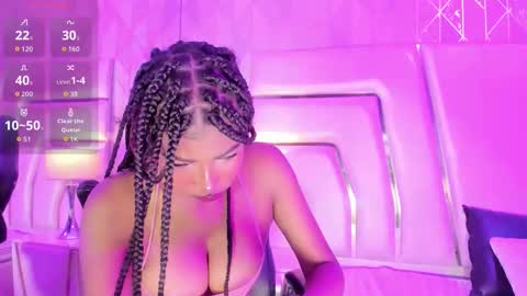 Sophie online show from November 21, 5:05 am